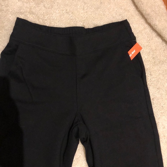 NWT Black Capri lounge pants - Picture 2 of 5